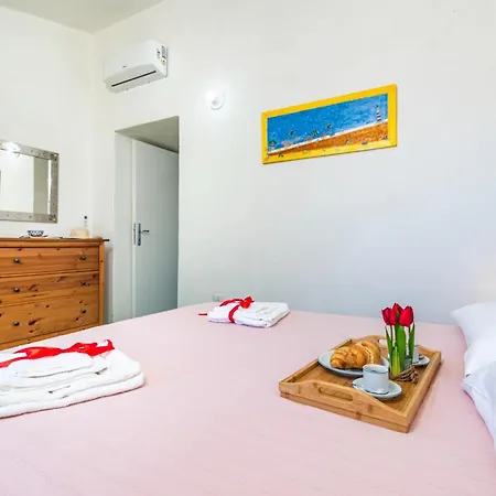 Appartement Le Dalie With Shared Pool - Happy