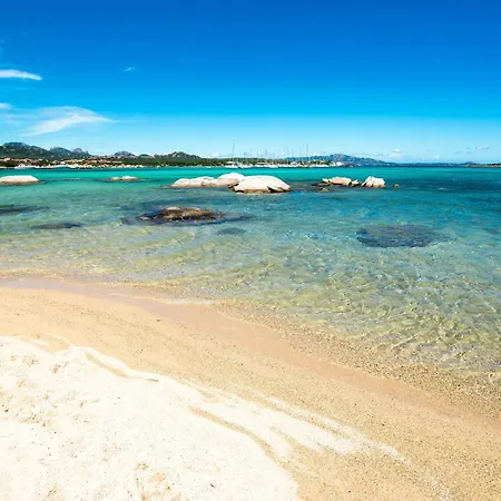 Appartamento Le Dalie With Shared Pool - Happy