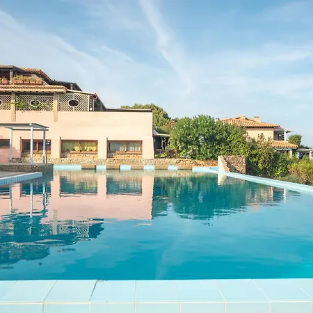 Le Dalie With Shared Pool - Happy